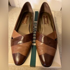 Women’s Borelli brand size 11M two tone brown flats, excellent condition